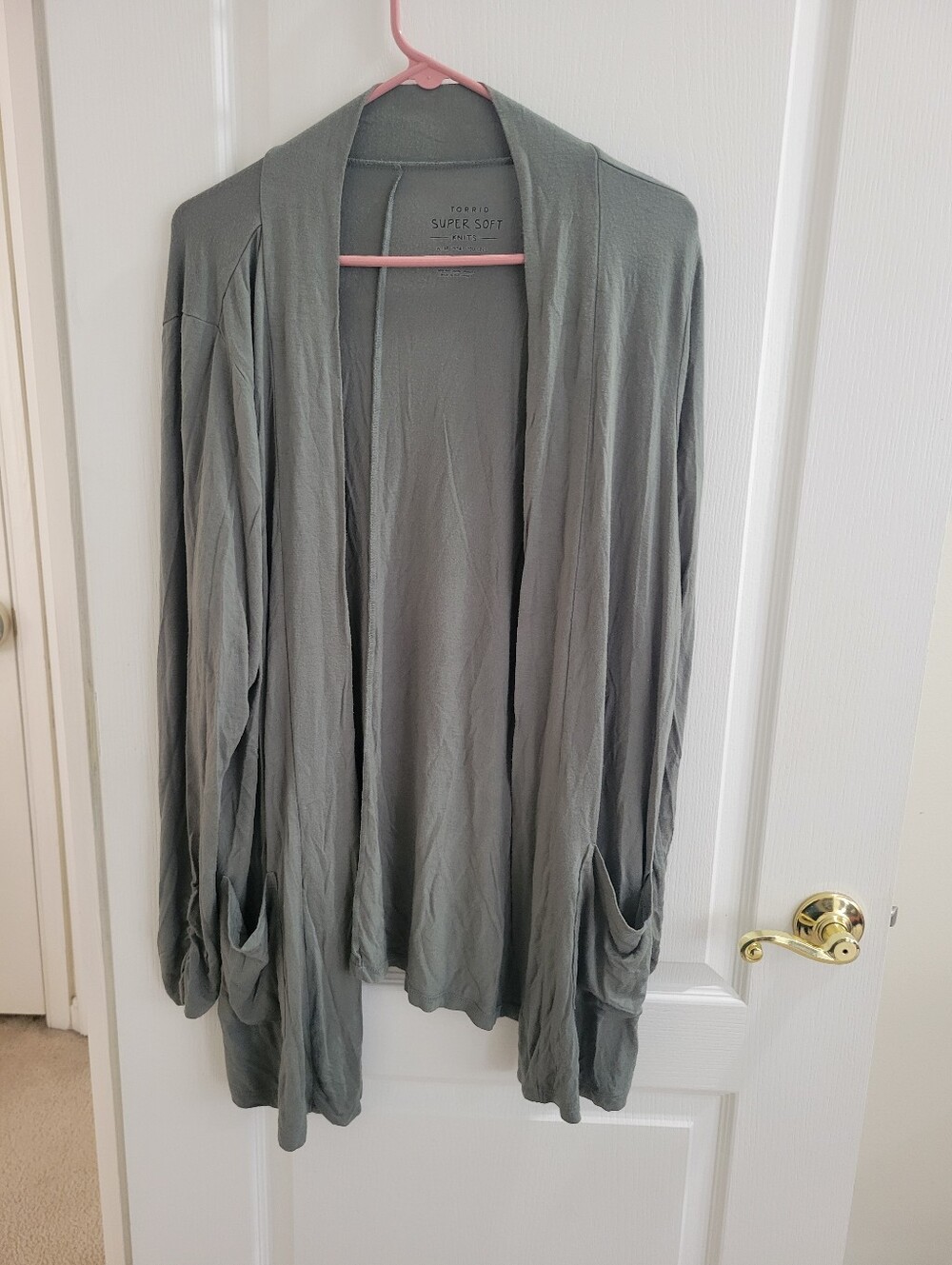 Torrid Super Soft Knits Cardigan Sweater Size 2 2XL Sage Green Open Front Pocket